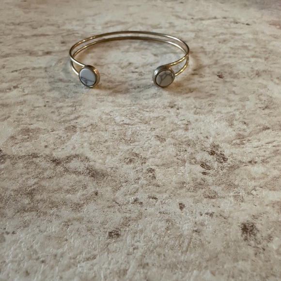 Elegant Gold and White Stone Bangle - Picture 2 of 3